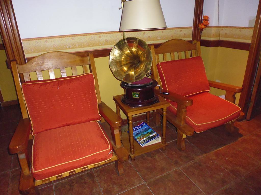 Posada Del Pinguino Ushuaia Esterno foto