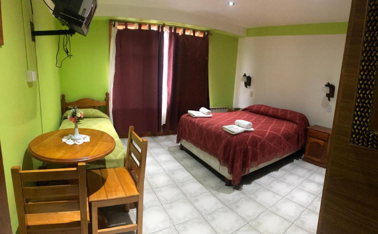Posada Del Pinguino Ushuaia Esterno foto